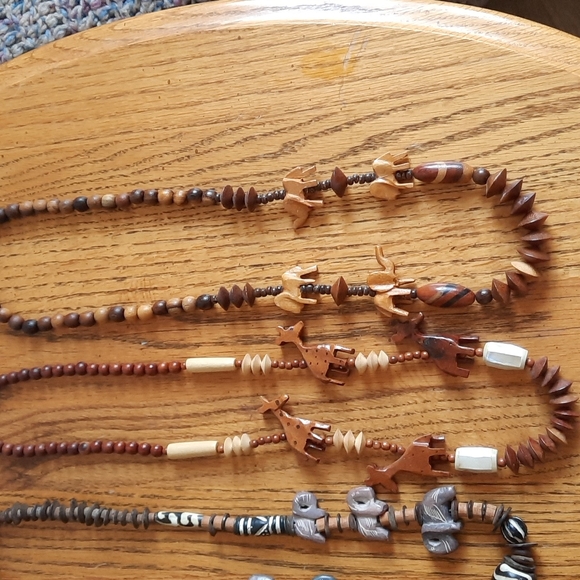 4 TRIBAL/AFRICAN CARVED WOOD & STONE NECKLACES - Picture 5 of 10